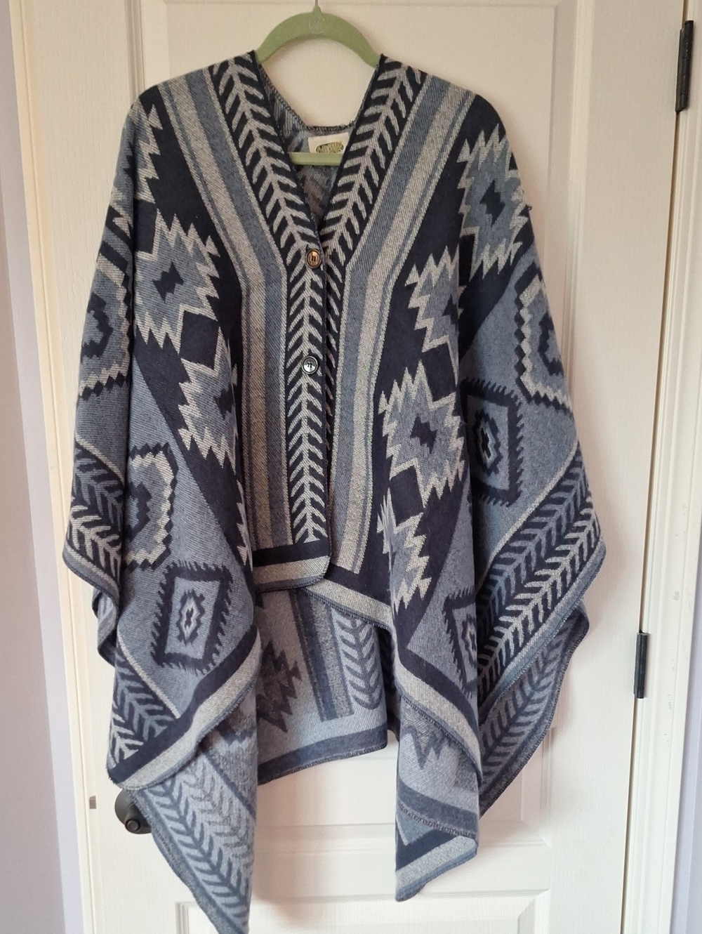 Women's Navy & Light Blue Geometric Knit Poncho Sweater